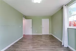 8205 Lake Dr, Doral, FL 33166 - Photo 12