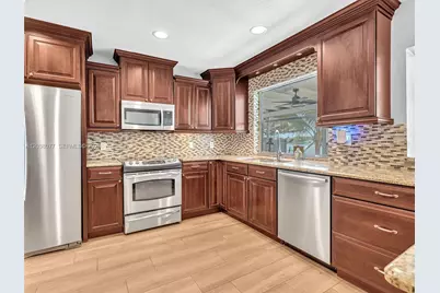 8740 Pasadena Blvd, Pembroke Pines, FL 33024 - Photo 16