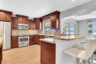 8740 Pasadena Blvd, Pembroke Pines, FL 33024 - Photo 12