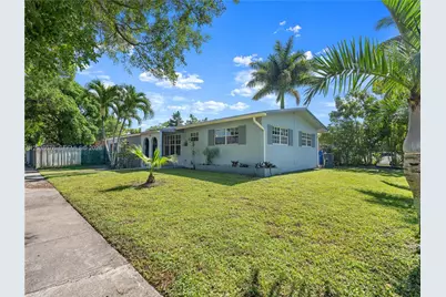 7591 Pierce St, Hollywood, FL 33024 - Photo 2