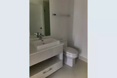 55 SW 9th St #1607, Miami, FL 33130 - Photo 10