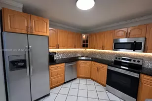 2780 NE 183rd St, Aventura, FL 33160 - Photo 4