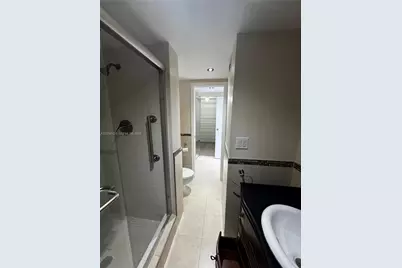 [Address not provided], Hallandale Beach, FL 33009 - Photo 14