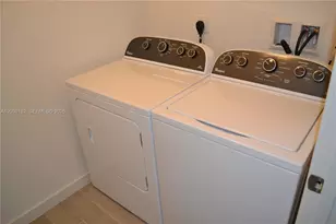 999 SW 1st Ave, Miami, FL 33130 - Photo 10