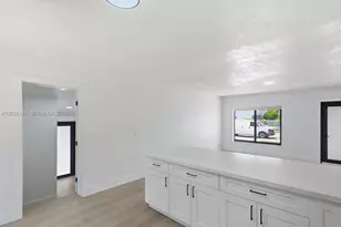 1480 NE 150th St, Miami, FL 33161 - Photo 12