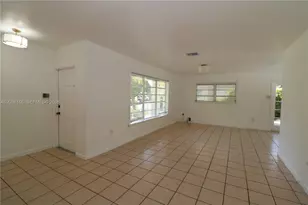 8025 SW 62nd Pl, Miami, FL 33143 - Photo 12