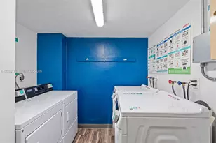 90 Edgewater Dr, Coral Gables, FL 33133 - Photo 28