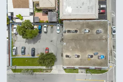 1879 NW 7th St, Miami, FL 33125 - Photo 30