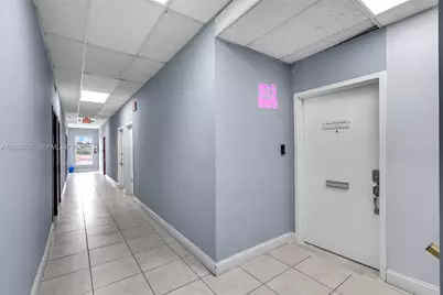1879 NW 7th St, Miami, FL 33125 - Photo 18