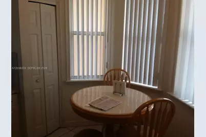 4527 NW 97th Ct, Doral, FL 33178 - Photo 6