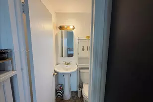 245 18th St, Miami Beach, FL 33139 - Photo 30