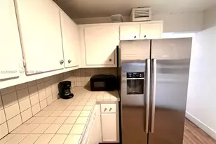 245 18th St, Miami Beach, FL 33139 - Photo 12