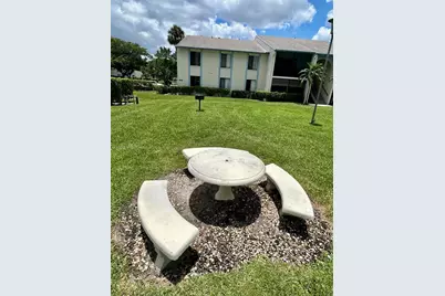 1113 Green Pine Blvd #H2, West Palm Beach, FL 33409 - Photo 18