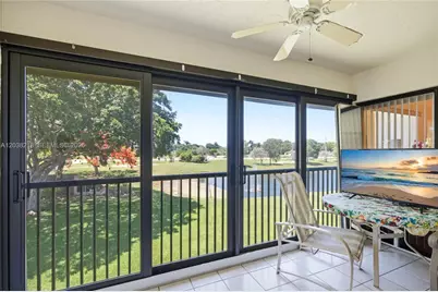 104 Freedom Ct #104, Deerfield Beach, FL 33442 - Photo 4