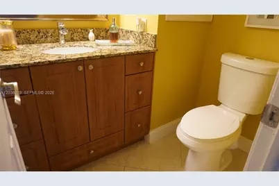 800 S Hollybrook Dr #305, Pembroke Pines, FL 33025 - Photo 20