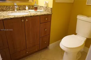 800 S Hollybrook Dr, Pembroke Pines, FL 33025 - Photo 20