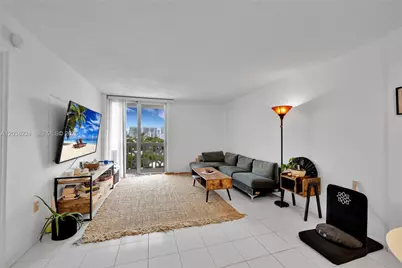 1020 Meridian Ave #715, Miami Beach, FL 33139 - Photo 4