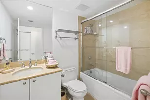 901 Brickell Key Blvd, Miami, FL 33131 - Photo 32