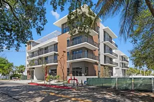 2479 NE 192 St, Miami, FL 33180 - Photo 2