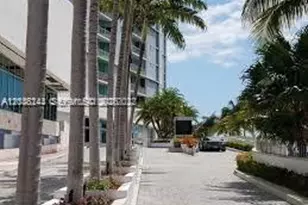 335 S Biscayne Blvd, Miami, FL 33131 - Photo 2