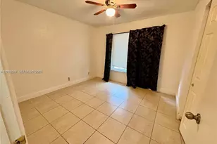 5534 S Lakewood Cir S, Margate, FL 33063 - Photo 10