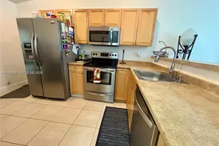 5534 S Lakewood Cir S, Margate, FL 33063 - Photo 6