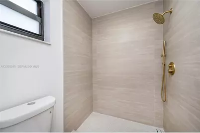 [Address not provided], Miami, FL 33187 - Photo 10