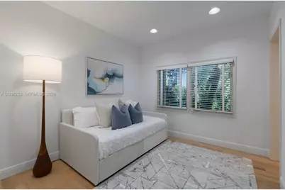 6500 N Bay Rd, Miami Beach, FL 33141 - Photo 32