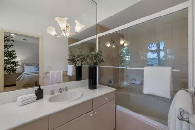 6500 N Bay Rd, Miami Beach, FL 33141 - Photo 26