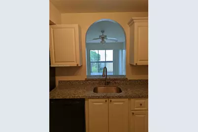 711 N Pine Island Rd #314, Plantation, FL 33324 - Photo 8