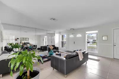 9624 NW 19th Pl, Sunrise, FL 33322 - Photo 4