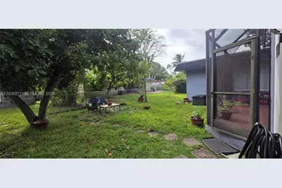 7907 NW 73rd Ave, Tamarac, FL 33321 - Photo 2
