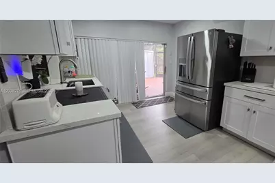 7907 NW 73rd Ave, Tamarac, FL 33321 - Photo 4