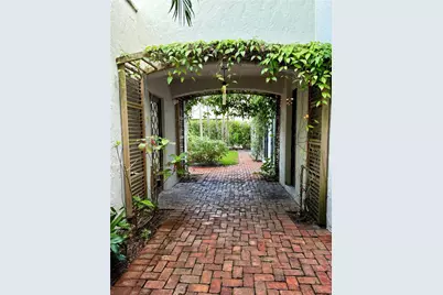 455 Amalfi Ave, Coral Gables, FL 33146 - Photo 32