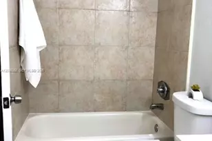 482 NW 165th St Rd, Miami, FL 33169 - Photo 26