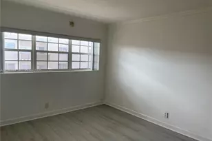 1450 NE 170th St, North Miami Beach, FL 33162 - Photo 20