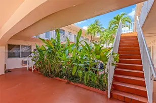 7840 Harding Ave, Miami Beach, FL 33141 - Photo 4