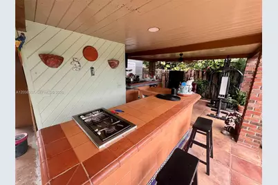 9601 SW 66th St, Miami, FL 33173 - Photo 54