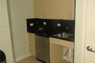 111 E Flagler St, Miami, FL 33131 - Photo 14