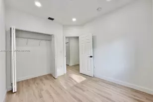4412 Woodland Cir, Tamarac, FL 33319 - Photo 8