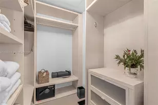88 SW 7th St, Miami, FL 33130 - Photo 12