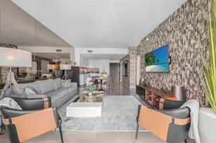88 SW 7th St, Miami, FL 33130 - Photo 2