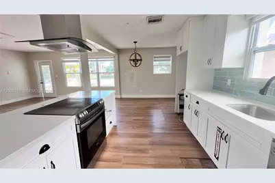 1031 Hollywood Blvd, Hollywood, FL 33019 - Photo 12