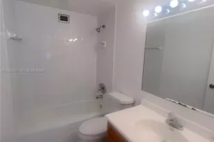 801 Brickell Bay Dr, Miami, FL 33131 - Photo 14