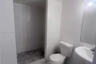 801 Brickell Bay Dr, Miami, FL 33131 - Photo 10