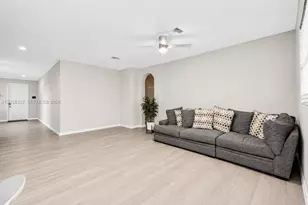 11765 SW 154th Pl, Miami, FL 33196 - Photo 10