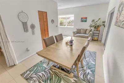 311 NW 95th St, Miami, FL 33150 - Photo 8