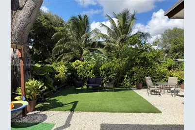 311 NW 95th St, Miami, FL 33150 - Photo 20