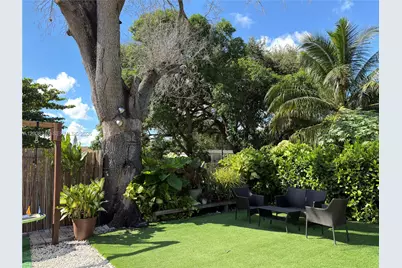 311 NW 95th St, Miami, FL 33150 - Photo 18