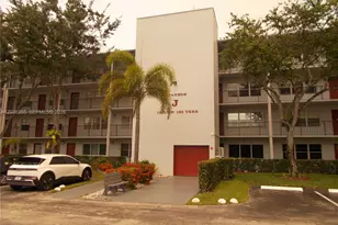 1301 SW 135th Terrace, Pembroke Pines, FL 33027 - Photo 1